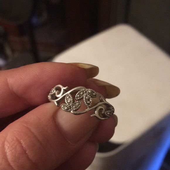 Macy’s Diamond ring size 9 - Picture 3 of 4